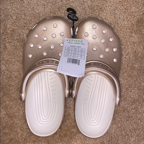 crocs adult classic metallic clog